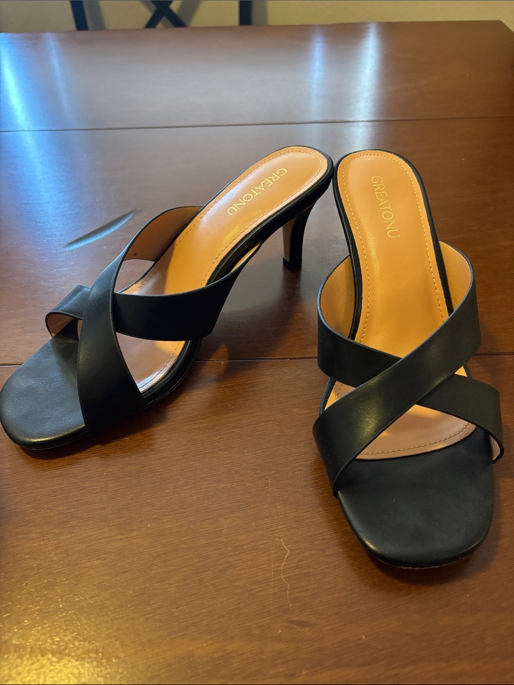 Greatonu Black Crisscross Slide Heels - Size 8